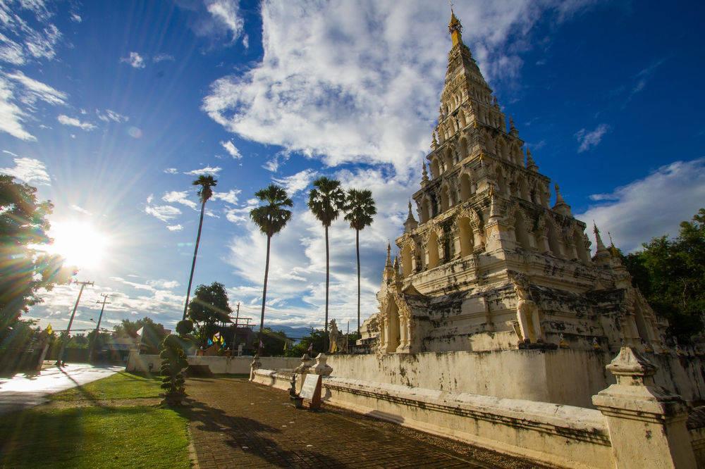 Wiang Kum Kam Resort Chiang Mai Bagian luar foto