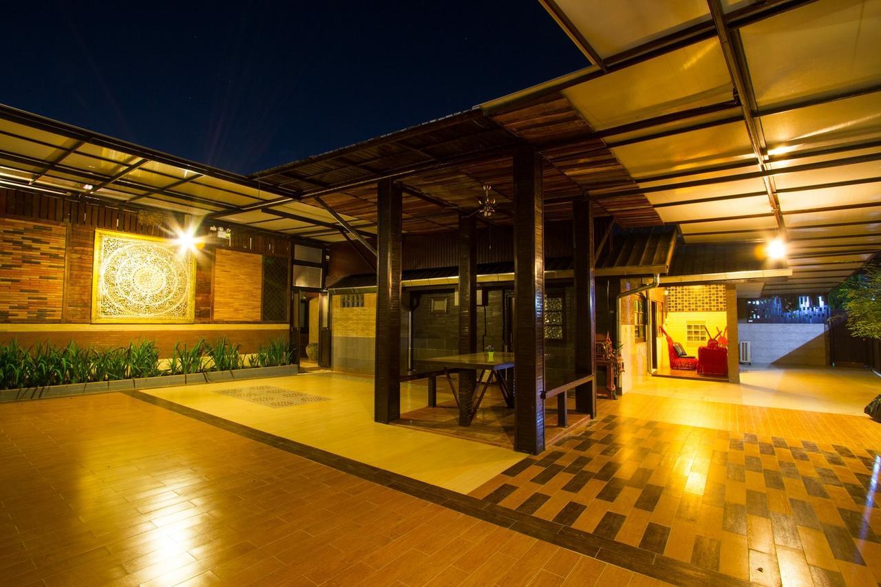 Wiang Kum Kam Resort Chiang Mai Bagian luar foto
